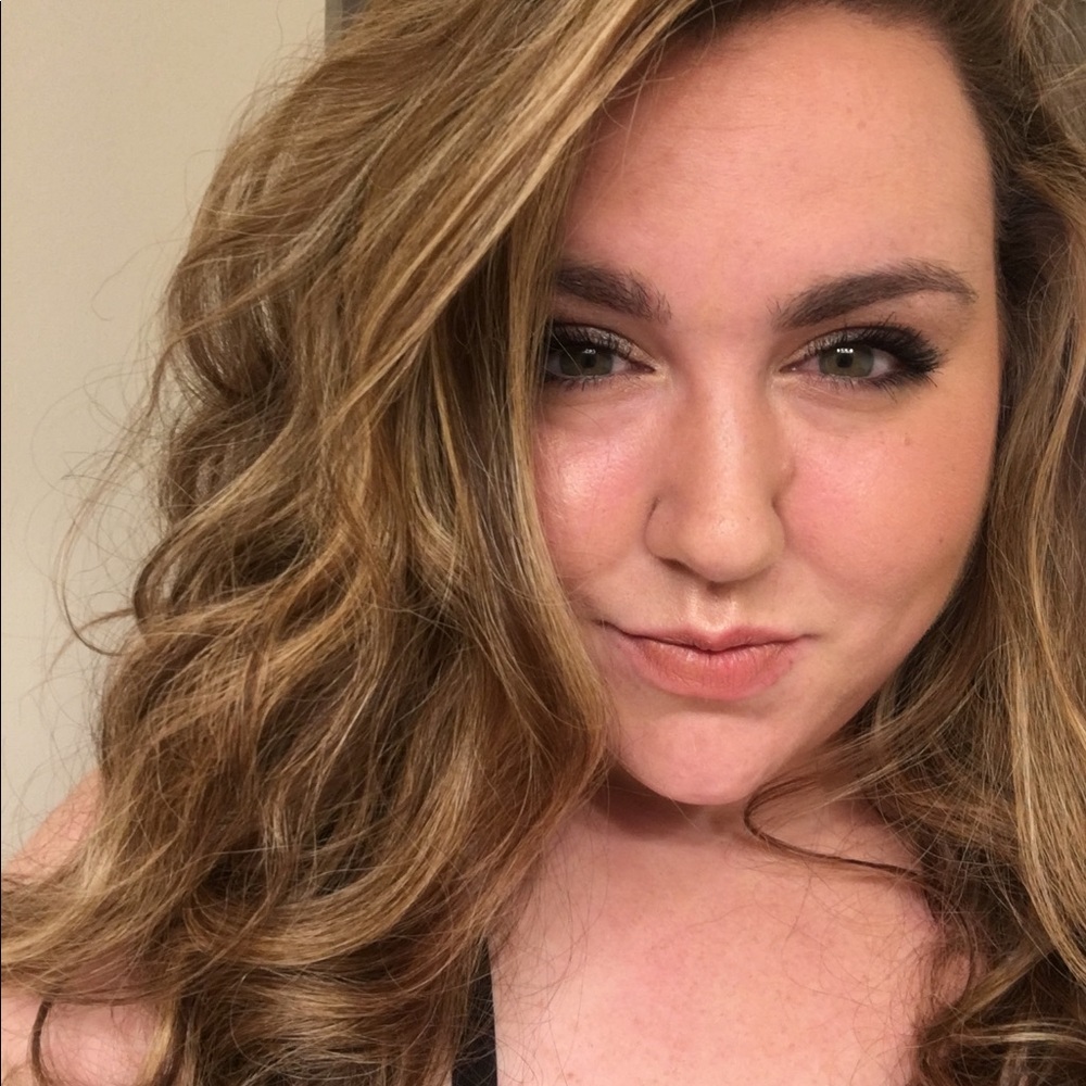 Meet your Posher, Olivia